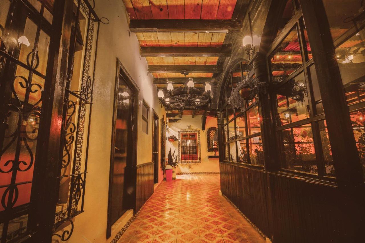 Hotel Palacio De Moctezuma San Cristóbal de Las Casas Екстериор снимка