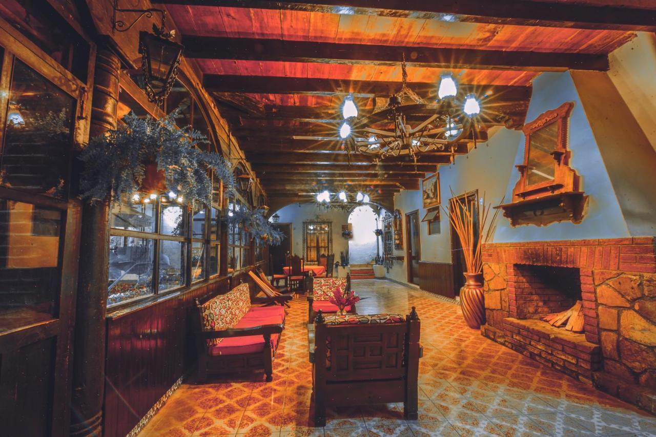 Hotel Palacio De Moctezuma San Cristóbal de Las Casas Екстериор снимка